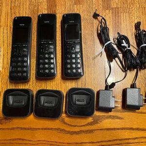 3 Ooma Telo HD3 cordless handsets